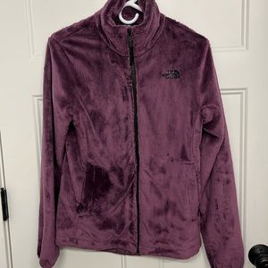 The North Face Women’s softest fleece size small - purple.
